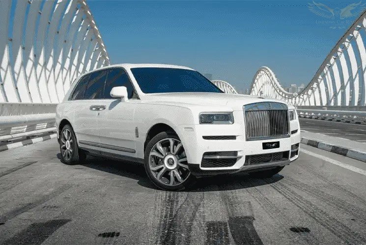 Rent Rolls Royce Cullinan in Dubai For Luxury Rides