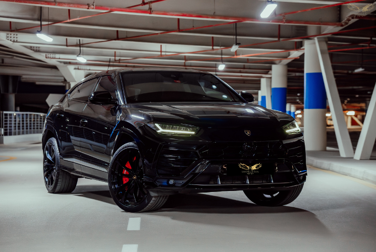 Rent Lamborghini Urus-Black in Dubai