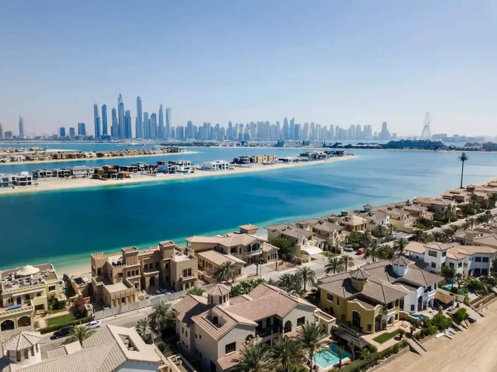 Rent a Car in Palm Jumeirah