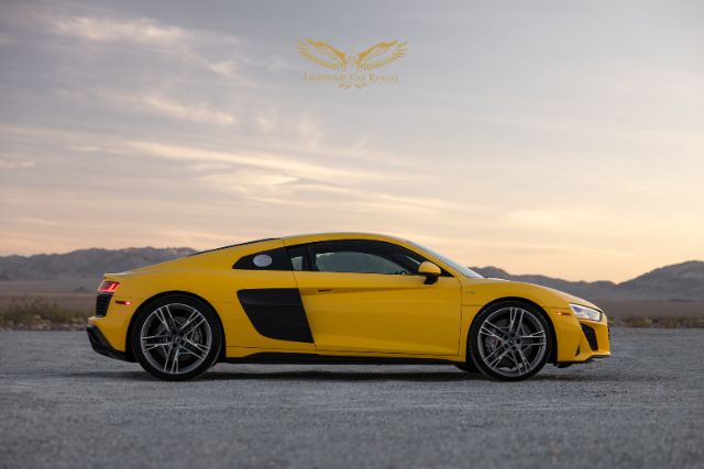 Audi R8 for rent in Dubai