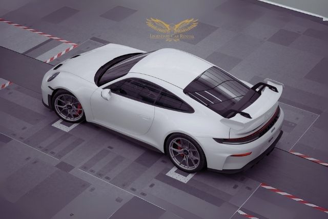 Hire Porsche 911 GT3