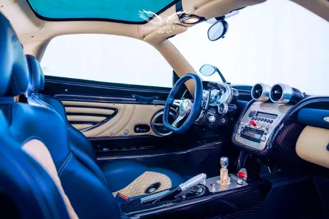Pagani Zonda Interior - Car rental dubai